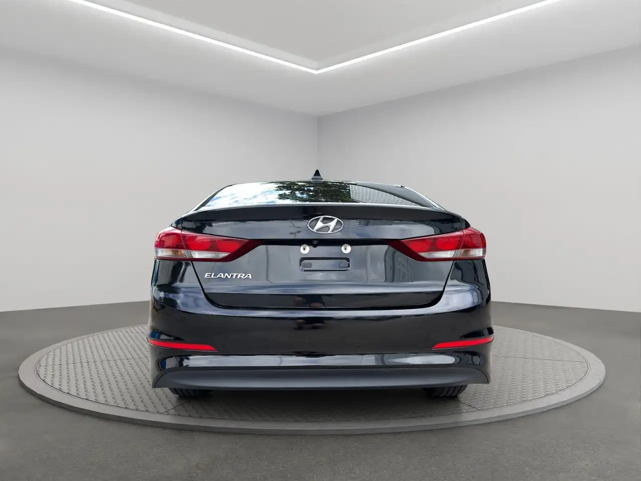 Hyundai ELANTRA снимка Hyundai ELANTRA