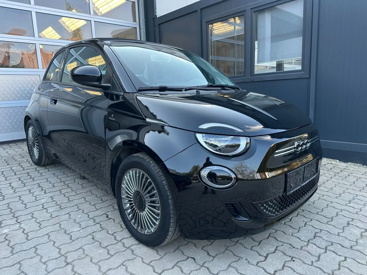 Fiat 500 Icon Schwarz - 1