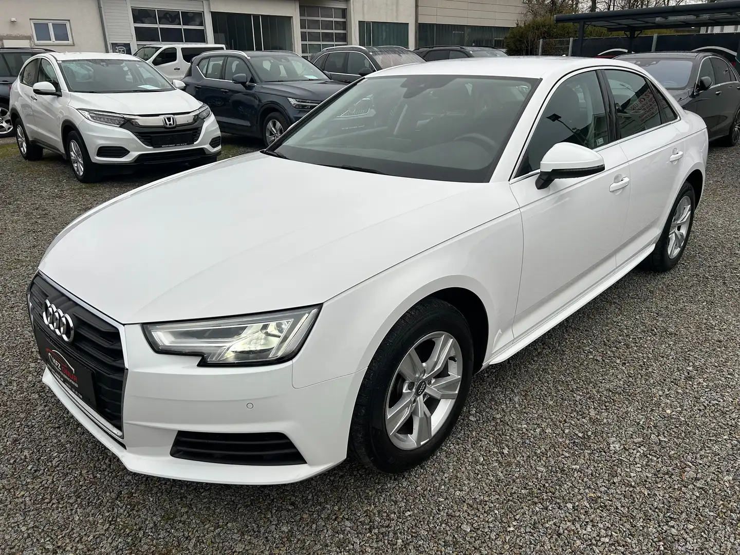 Audi A4 2,0 TDI/1.BESITZ/LED/NAVI/TOP ZUSTAND Blanc - 1