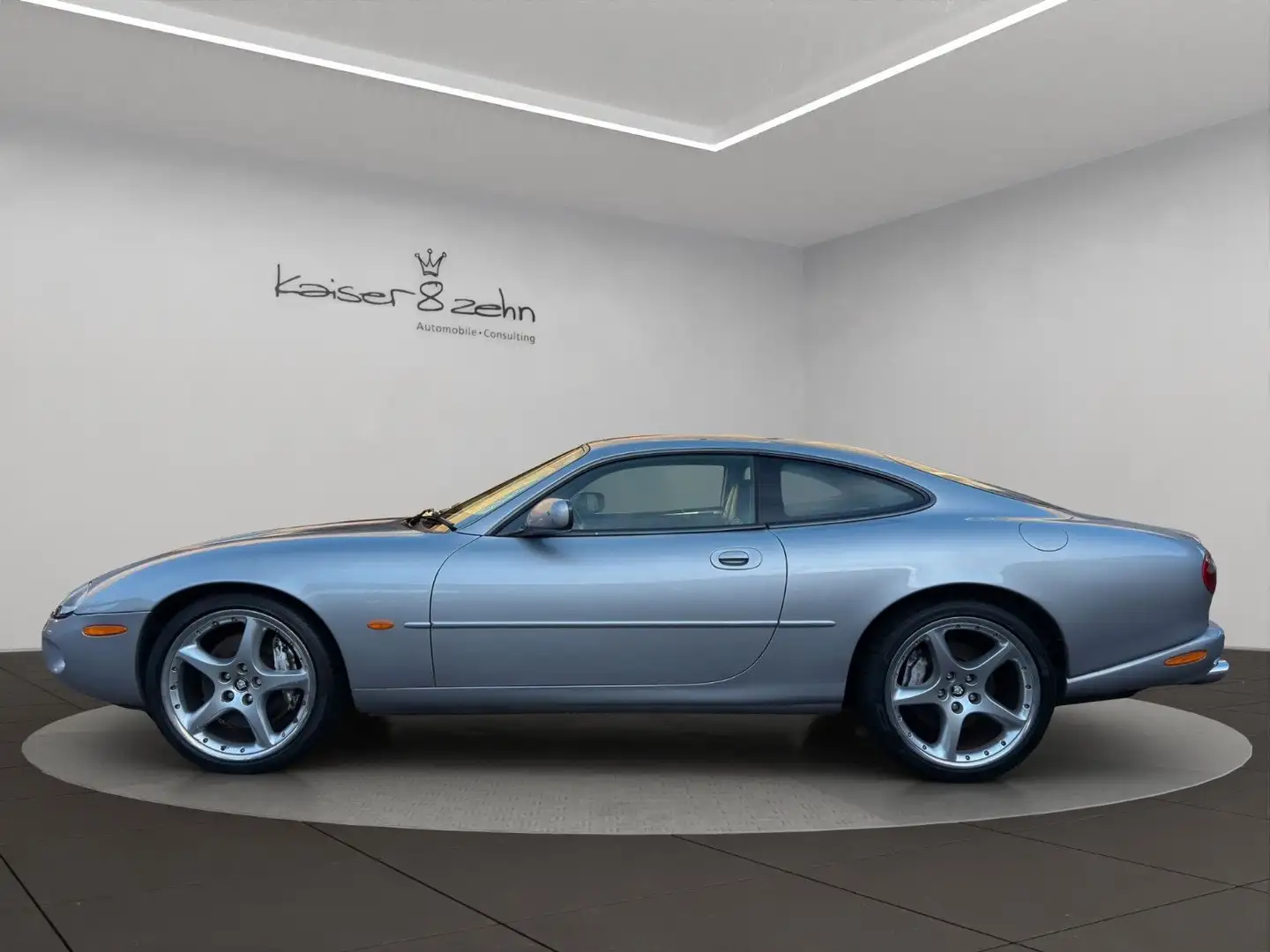 Jaguar XKR S/C Silverstone Coupe *RHD* Argent - 2