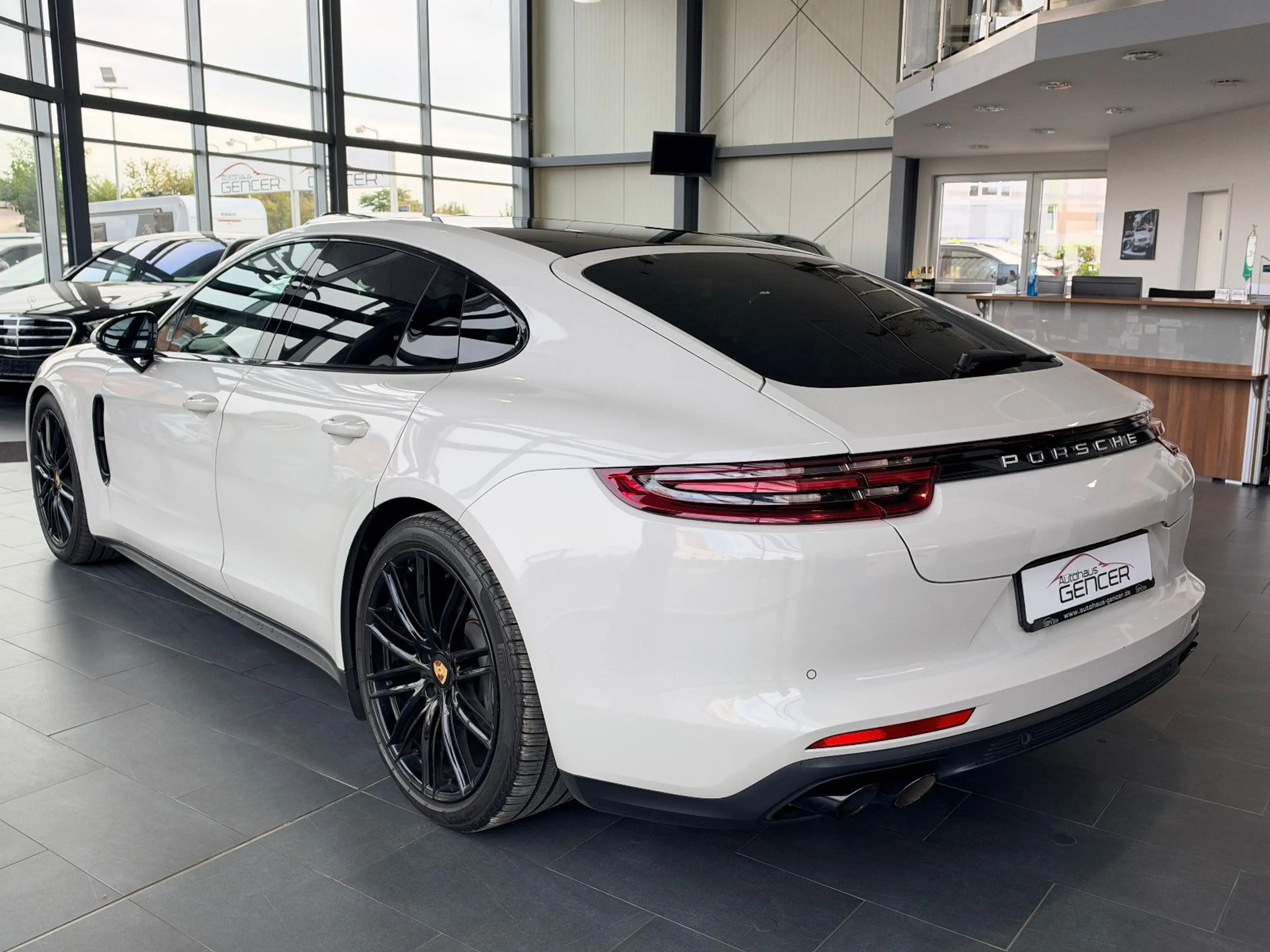 Porsche Panamera 4 S Diesel"SoftC./Bose/Pano/Shzg/21" — photo 4