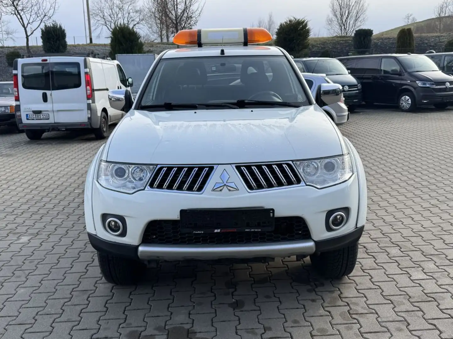 Mitsubishi L200 Pick Up 4x4 DPF Intense Club Cab - 1