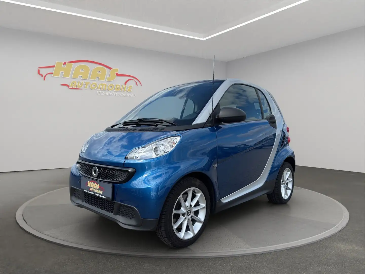 smart forTwo coupe Micro Hybrid Drive 52kW Blau - 1