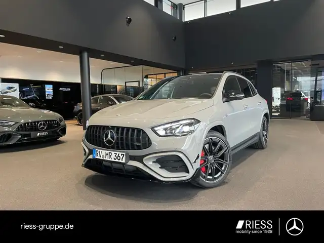 Mercedes-Benz GLA 45 AMG GLA 45 S AMG PANO+HUD+PERF SITZE+MULTIB+KEYL+360
