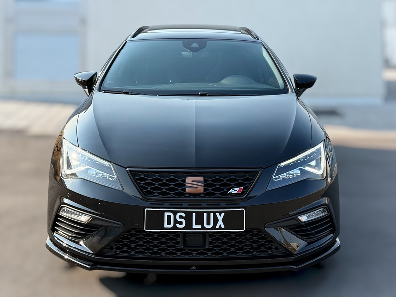 SEAT Leon CUPRA ST 2.0 TSI 300CH 4DRIVE DSG7 / CARBON / PANO — photo 2