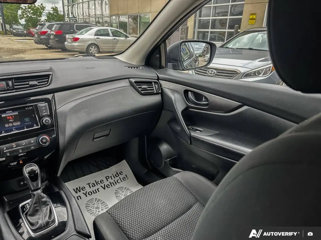 Nissan Qashqai снимка Nissan Qashqai