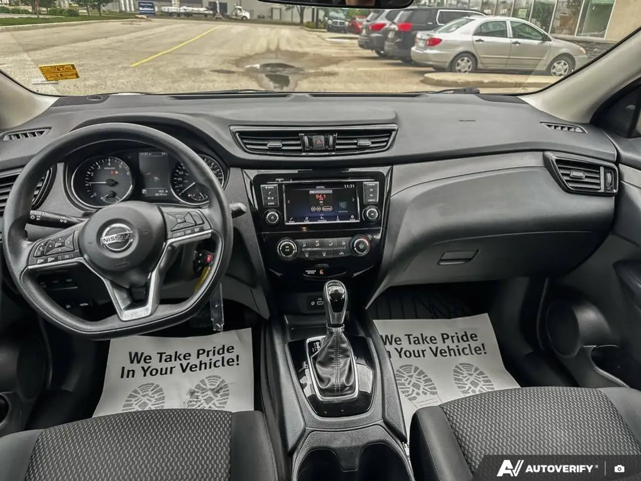 Nissan Qashqai снимка Nissan Qashqai