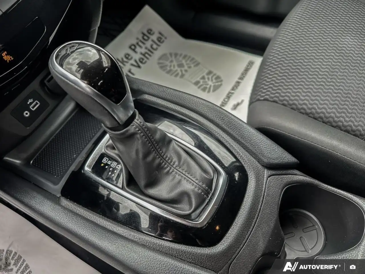 Nissan Qashqai снимка Nissan Qashqai