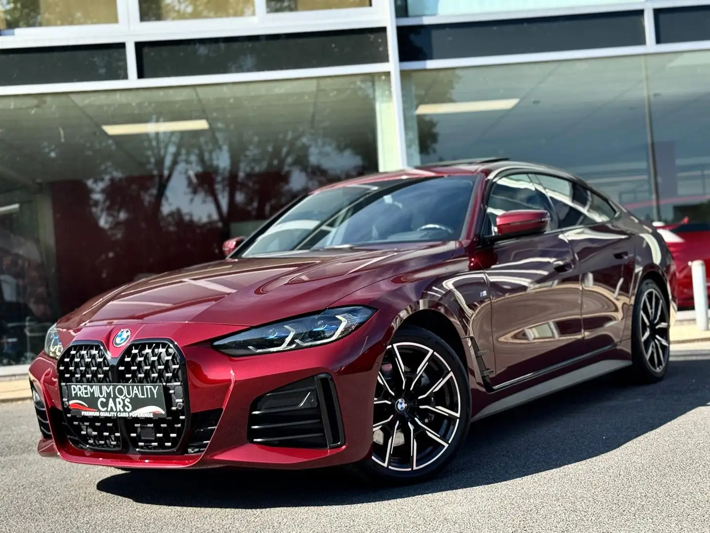 BMW 430 GRAN COUPE 430iAS * FULL OPTION * M PACK  SCHUIFD Rouge - 1