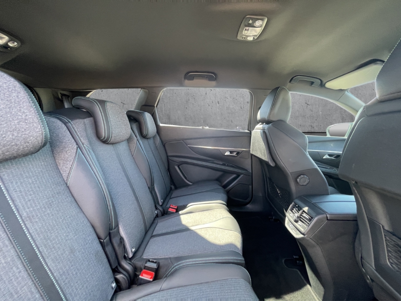 Peugeot 5008 Allure Pack 130EAT8 7-Sitzer Navi Digitales Cockpi — photo 14