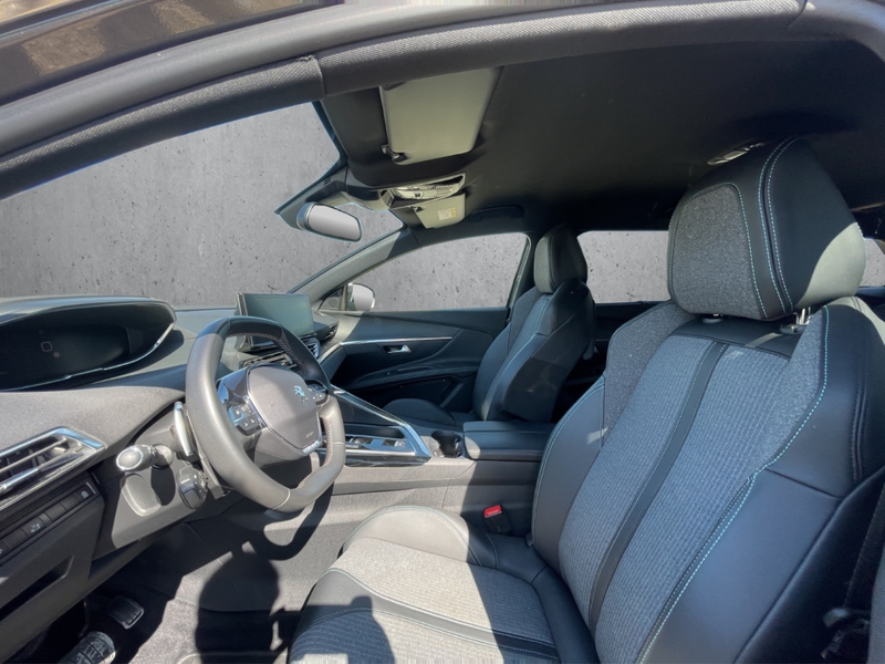 Peugeot 5008 Allure Pack 130EAT8 7-Sitzer Navi Digitales Cockpi — photo 9