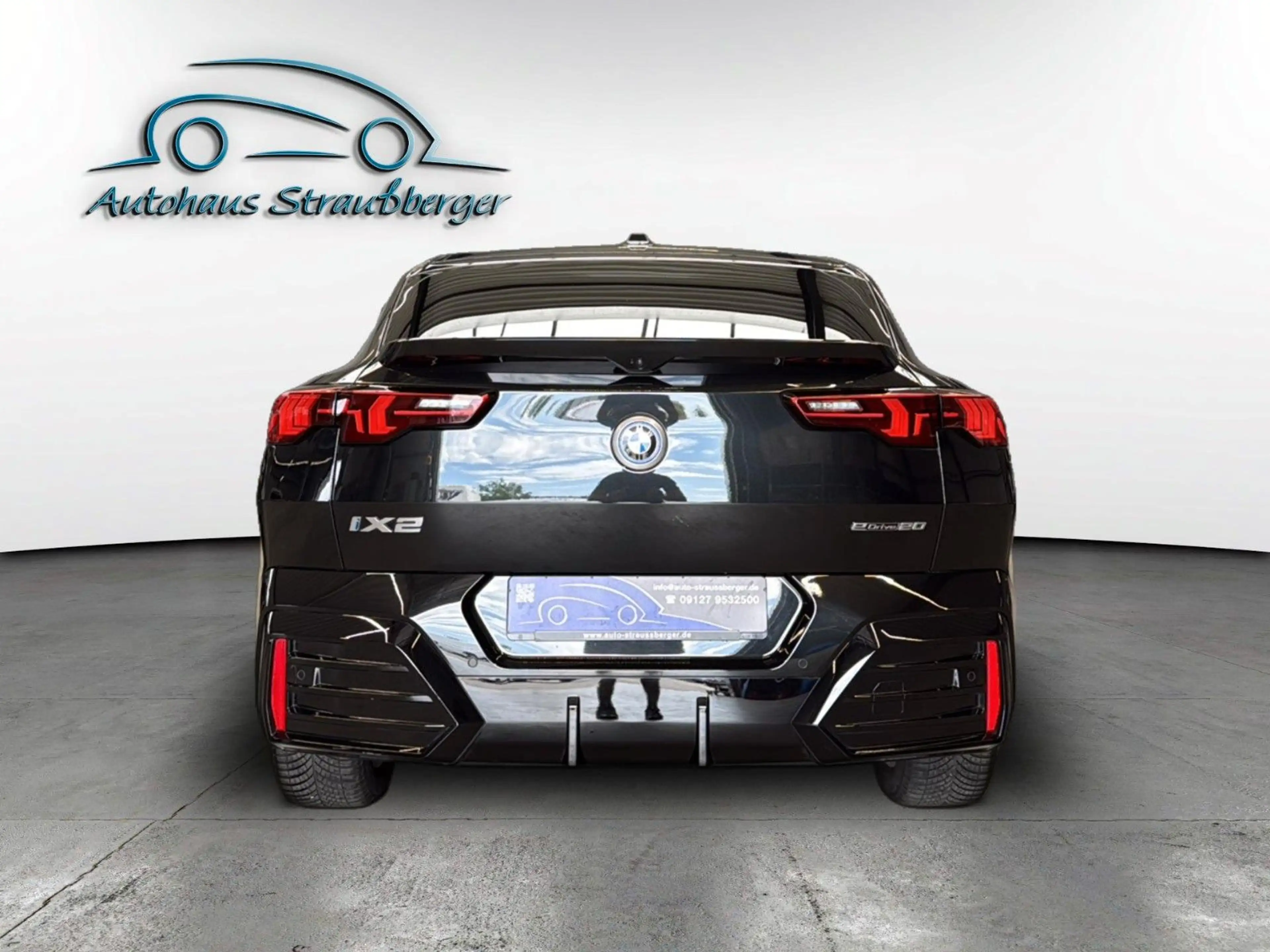 BMW iX2 20eDrive M-Sport H&K AHK Memory 2ZK RFK — photo 4