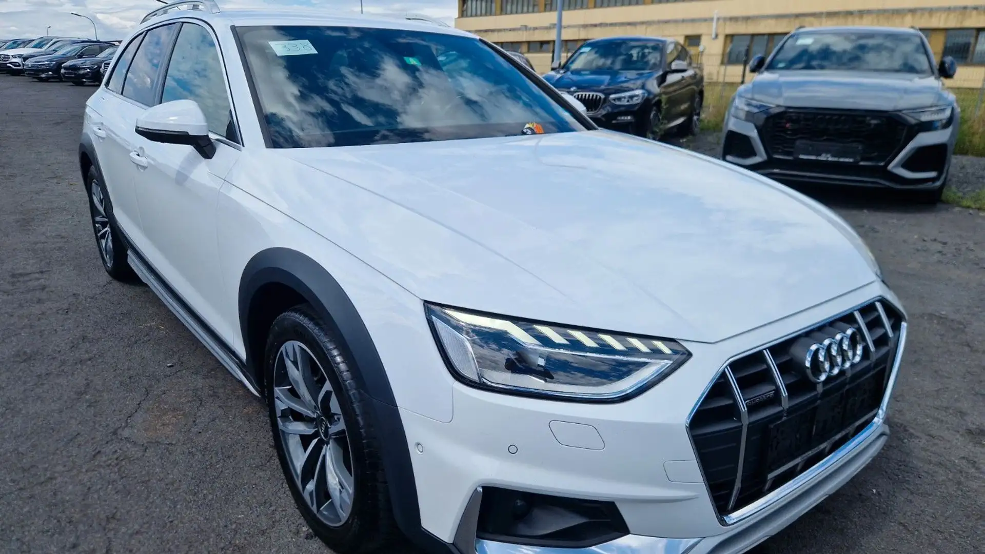 Audi A4 allroad quattro 40 TDI Virtual Leder 360* AHK Weiß - 1