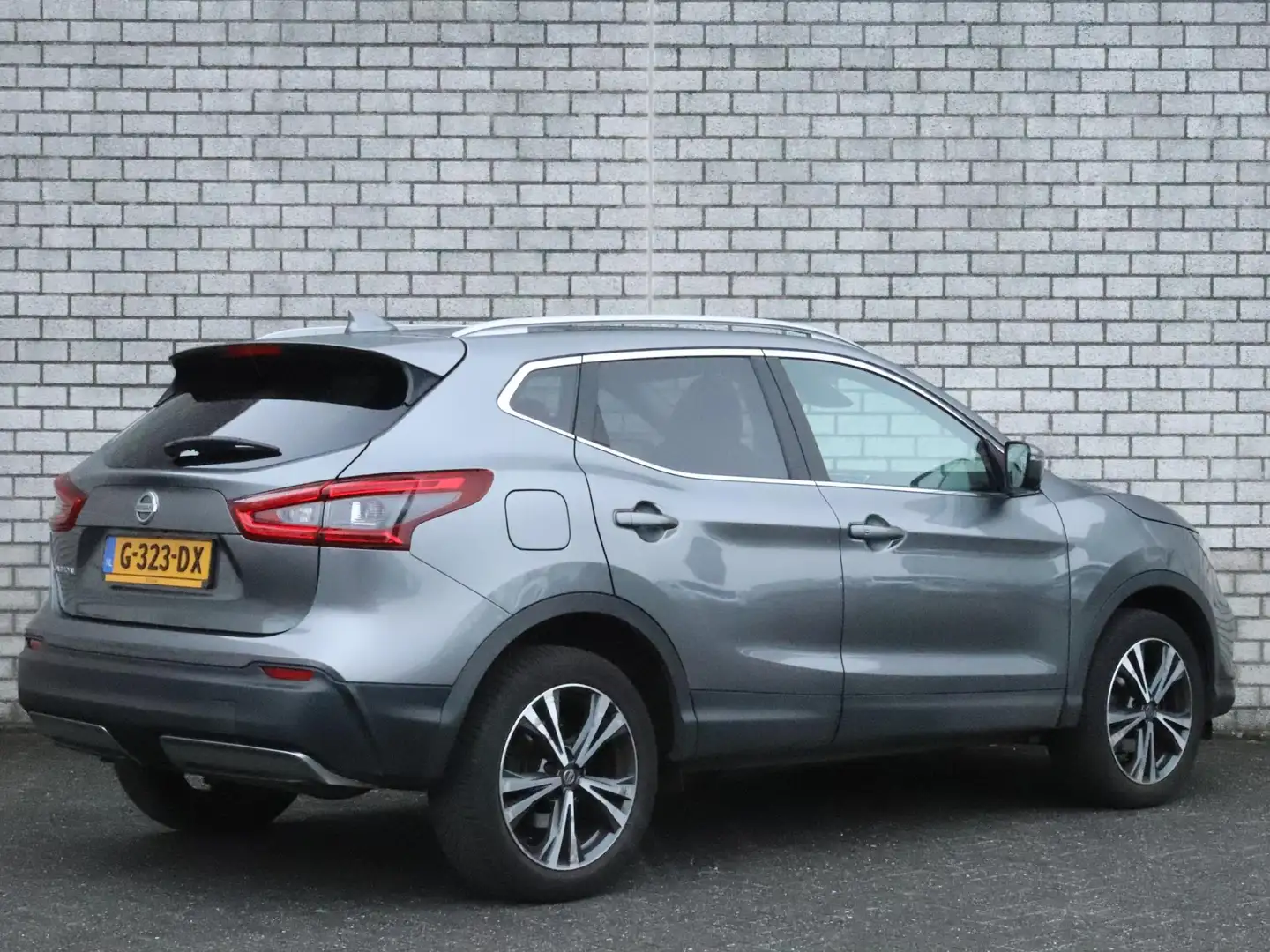 Nissan Qashqai 1.3 DIG-T 140 N-Connecta | 360° camera | Panoramad Grijs - 2