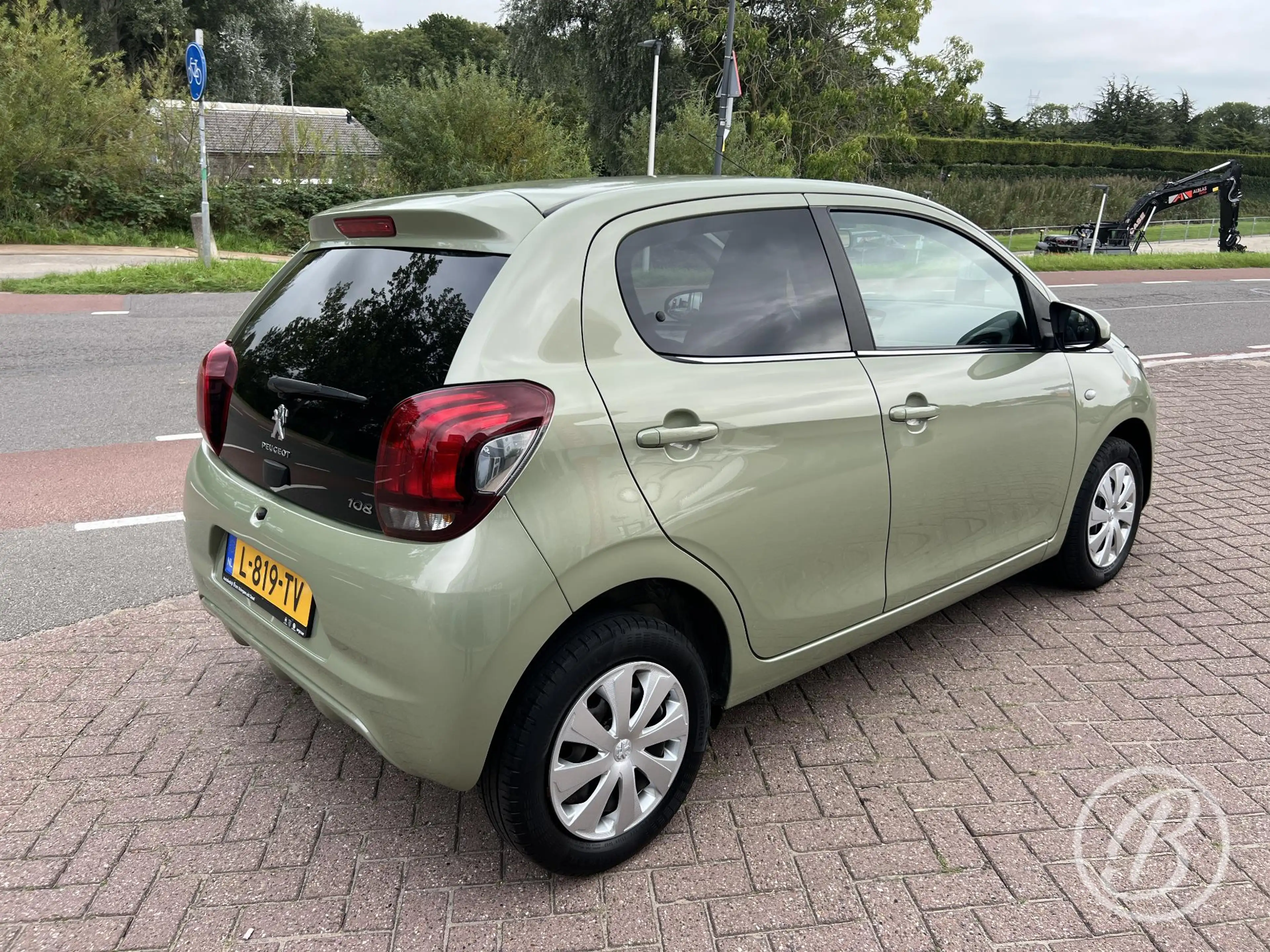 Peugeot 108 1.0 e-VTi 72 pk Active 5 deurs | Navigatie via App — photo 4