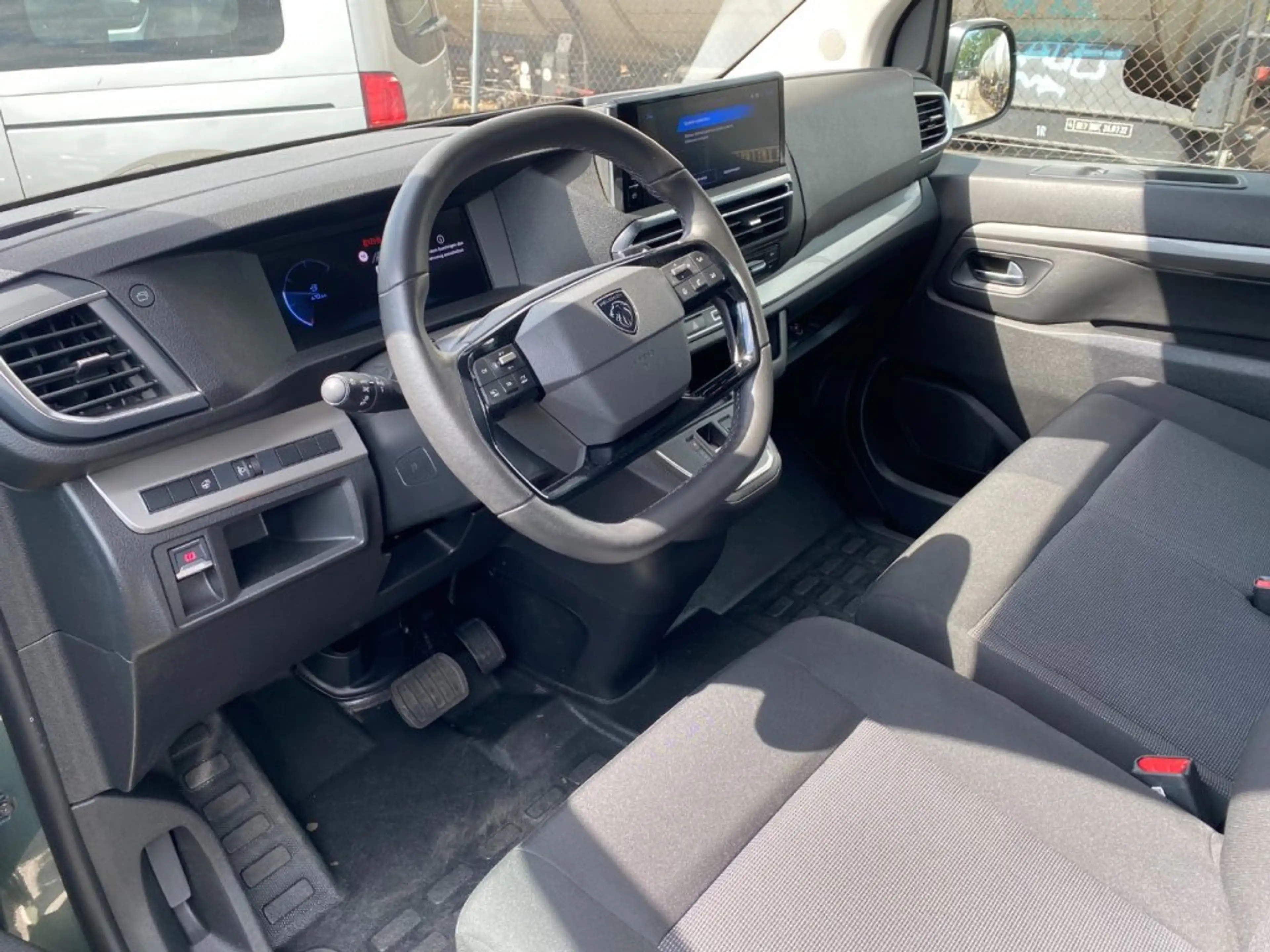 Peugeot Traveller Business L3 BHDI 180 EAT8 — photo 7