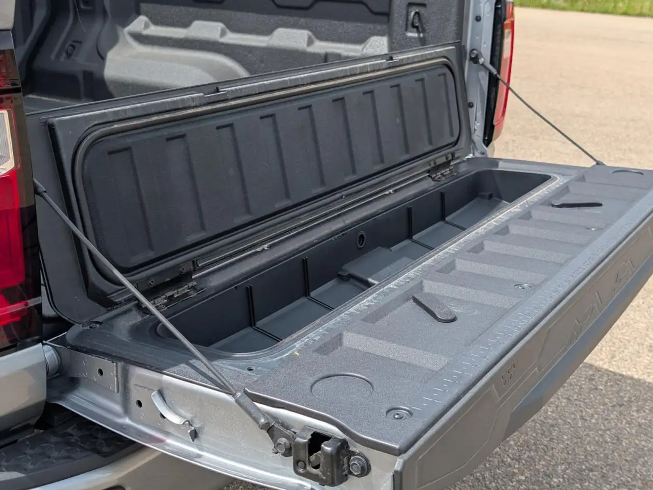 GMC Canyon снимка GMC Canyon