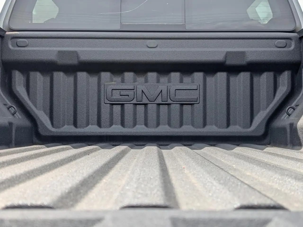 GMC Canyon снимка GMC Canyon