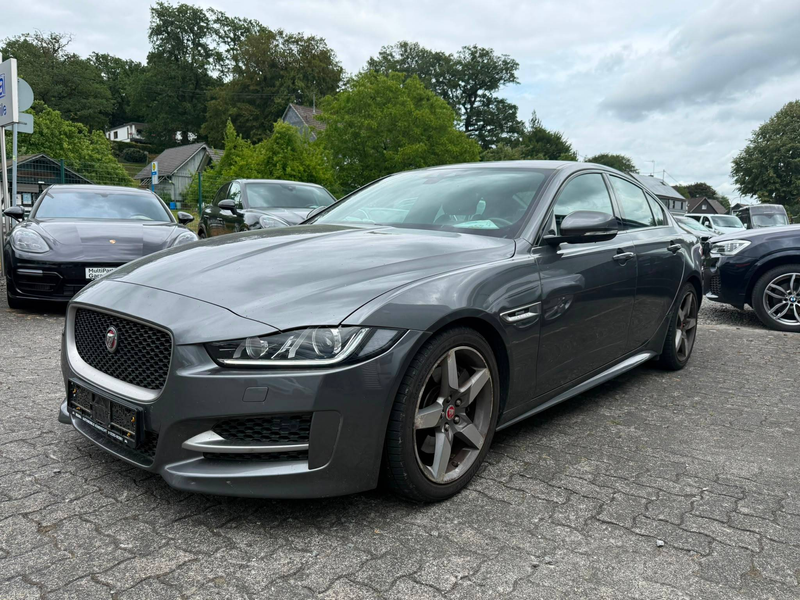 Jaguar XE 2,0i R-Sport, Leder, Navi, Xenon — photo 2
