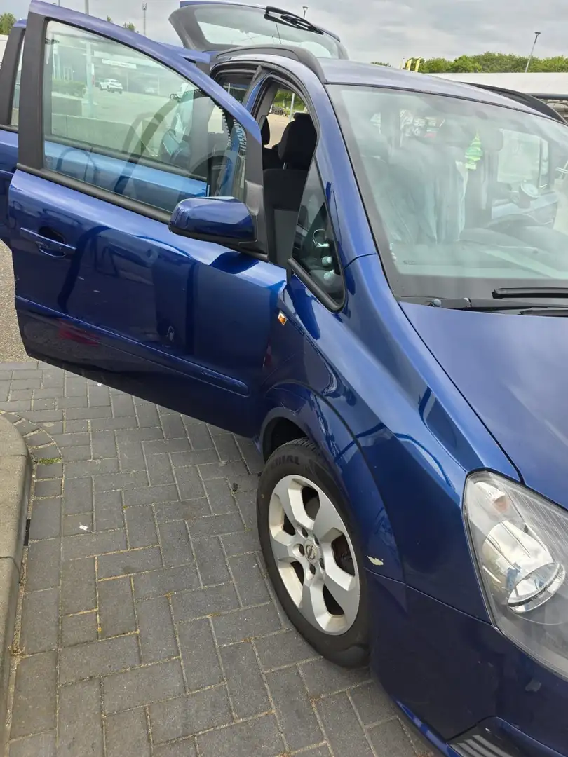 Opel Zafira 1.6 Edition - 1