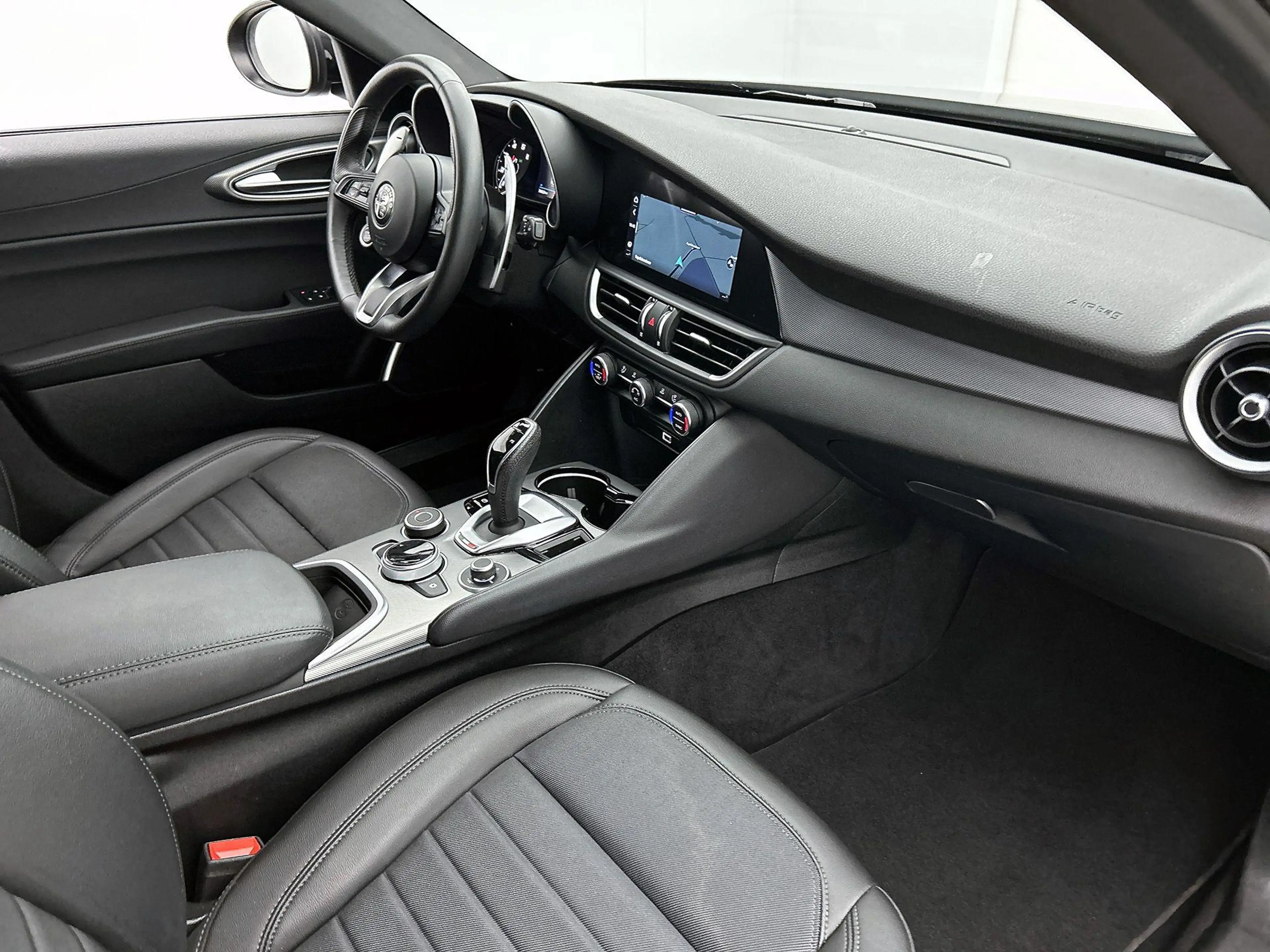 Alfa Romeo Giulia 2.0T 200pk Sprint | AUTOMAAT | ACHTERUITRIJCAMERA — photo 5
