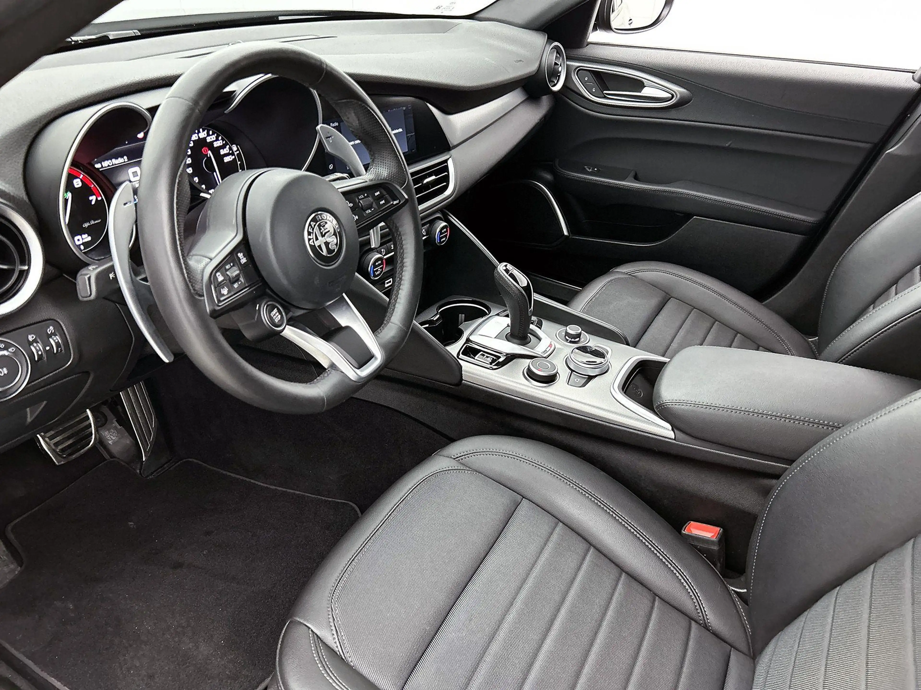 Alfa Romeo Giulia 2.0T 200pk Sprint | AUTOMAAT | ACHTERUITRIJCAMERA — photo 3