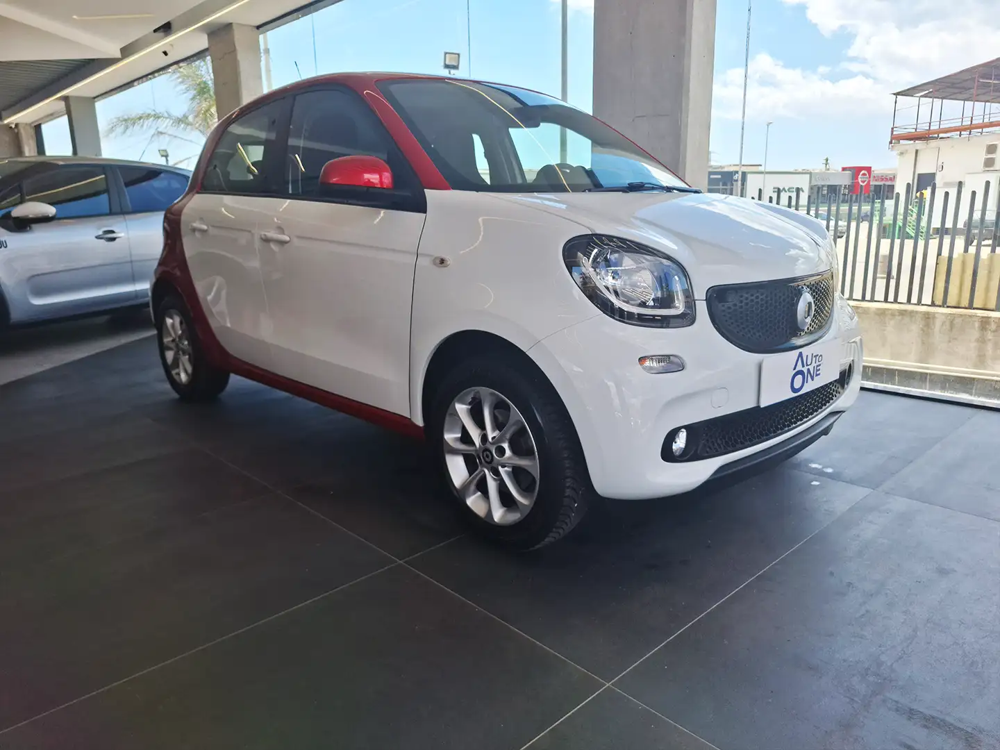 smart forFour 1.0 71Cv Twinamic Auto Passion - Vari Modelli Bianco - 1