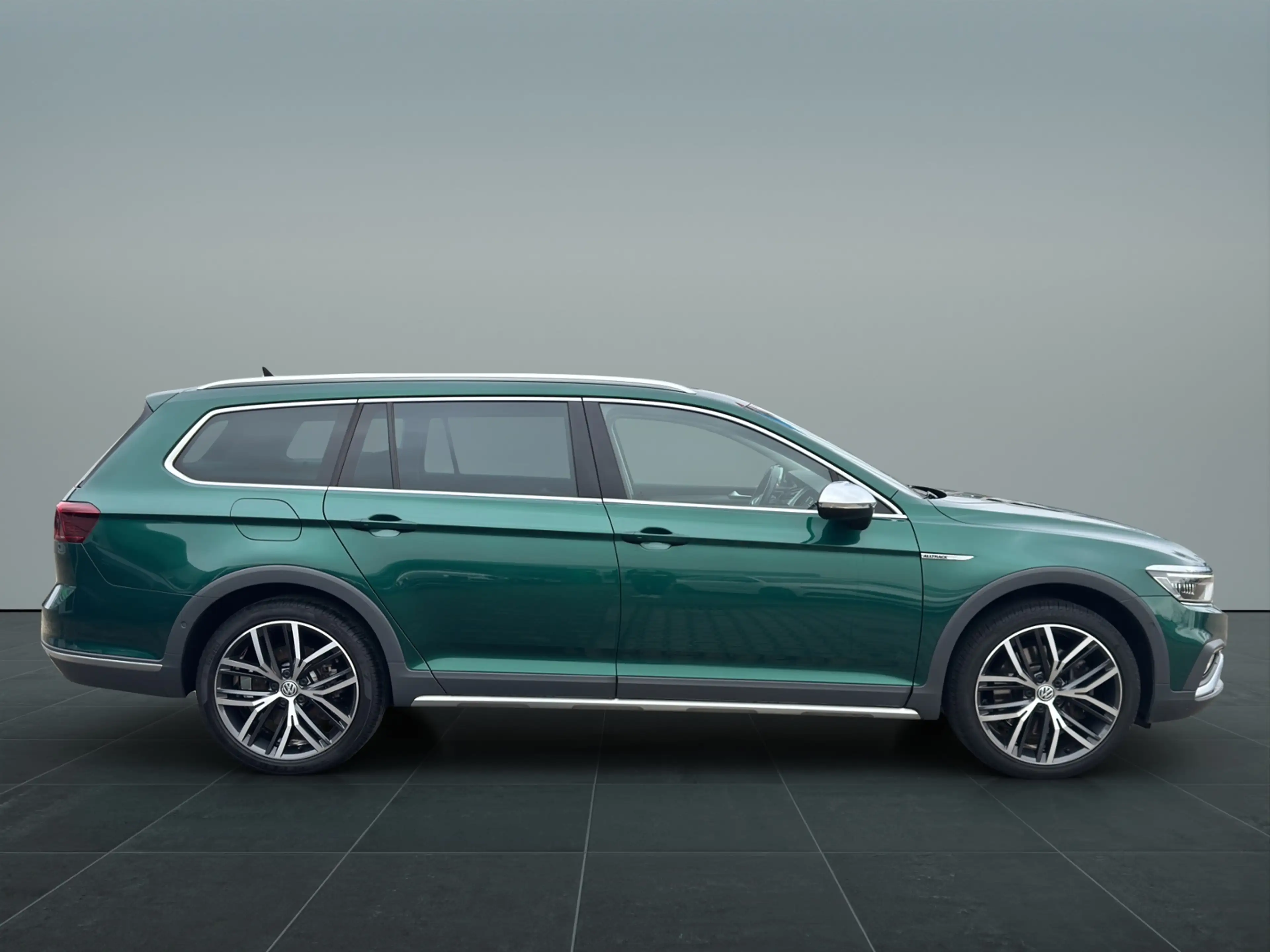 Volkswagen Passat Alltrack 2.0TDI 4M Matrix/AHK/Pano/DCC — photo 8