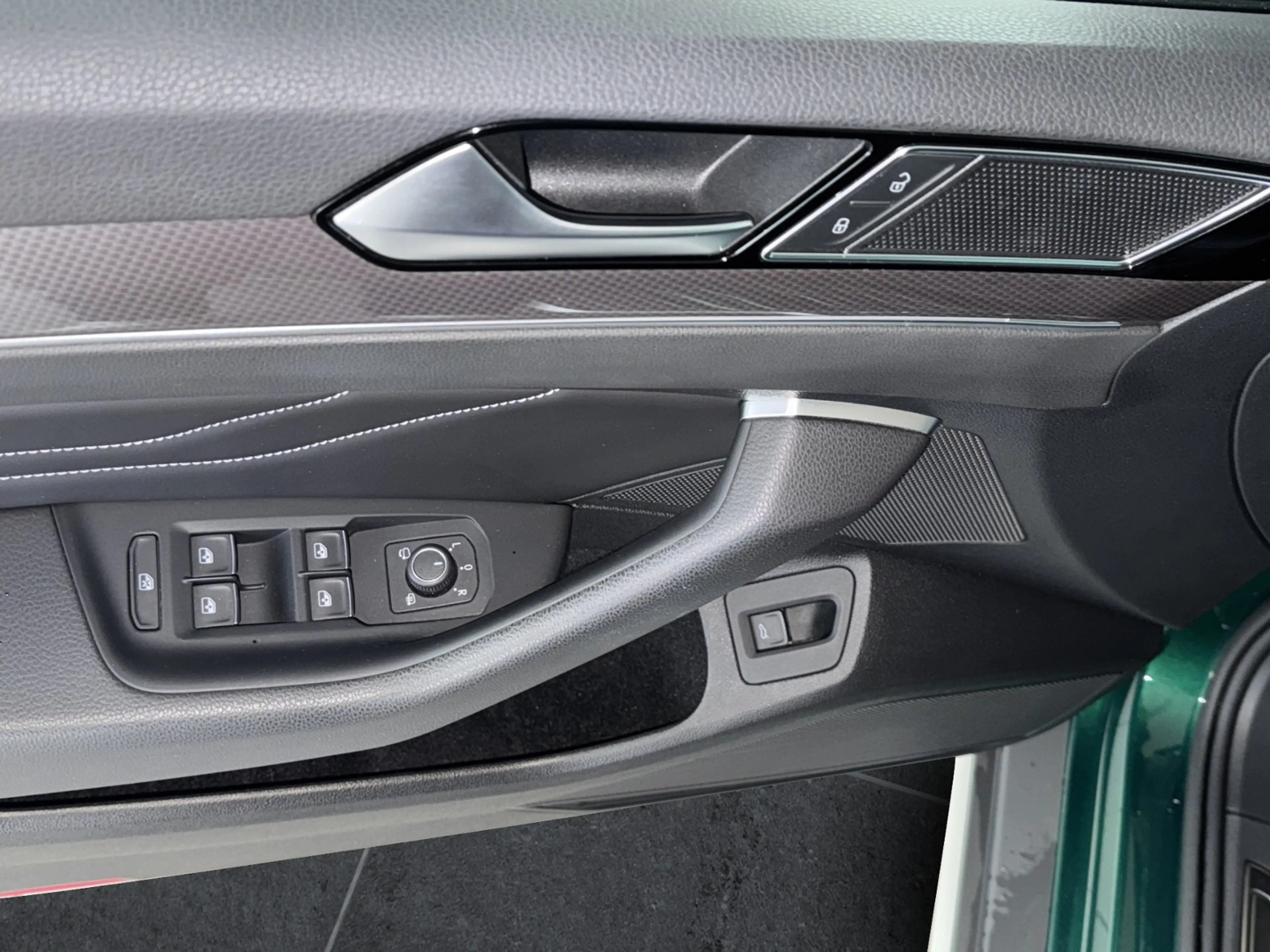 Volkswagen Passat Alltrack 2.0TDI 4M Matrix/AHK/Pano/DCC — photo 13