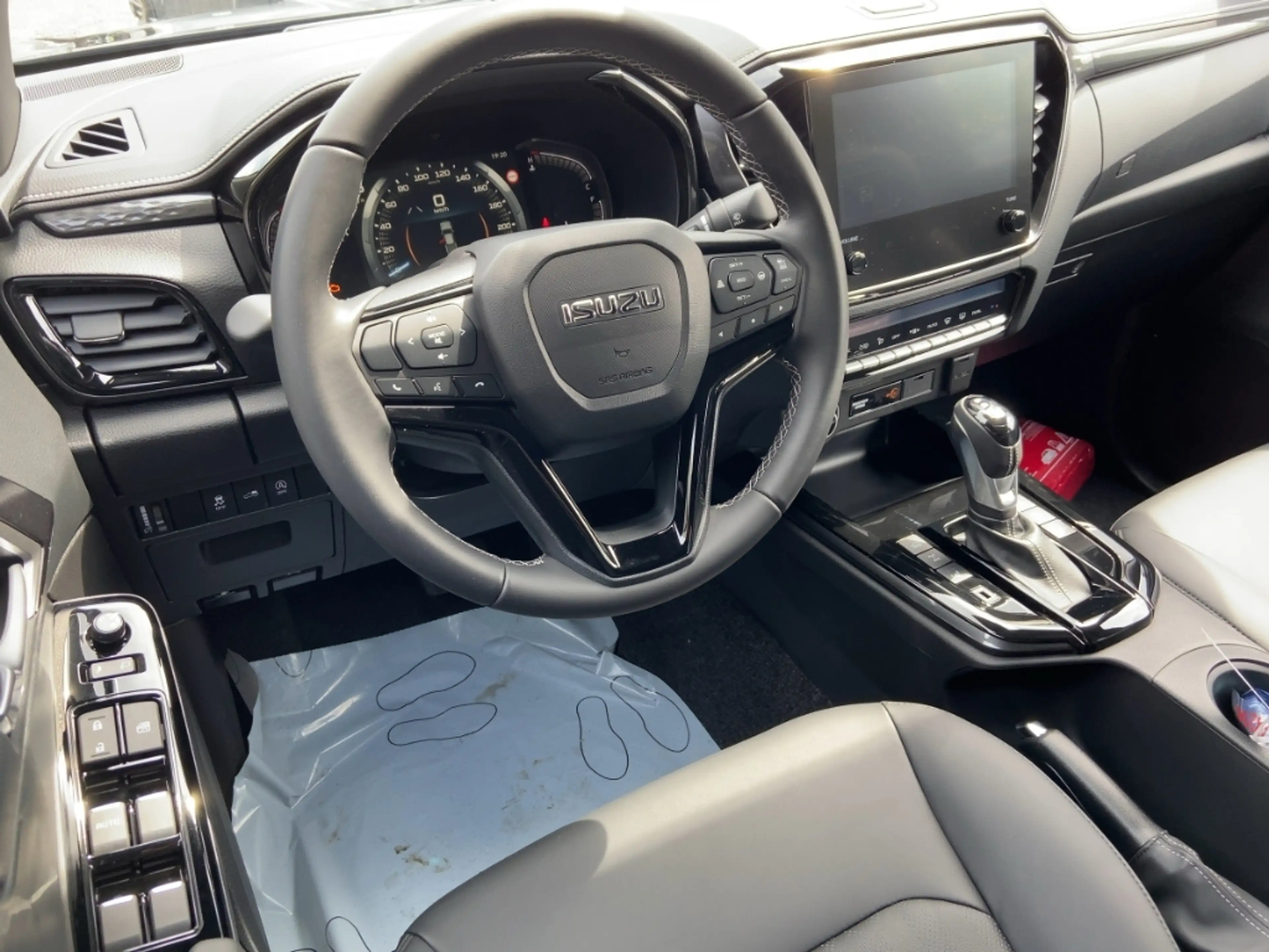 Isuzu D-Max V-CROSS Doka 163PS 4WD Autom. Winter/RFK/Leder/Car — photo 10