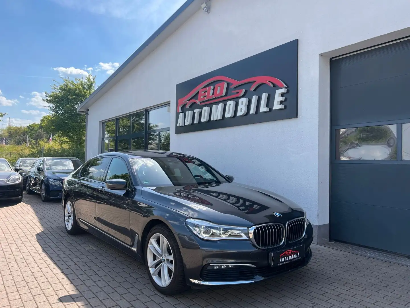 BMW 730 d Langversion (G12)*UNFALL* - 1