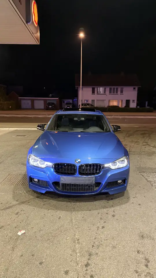 BMW 330