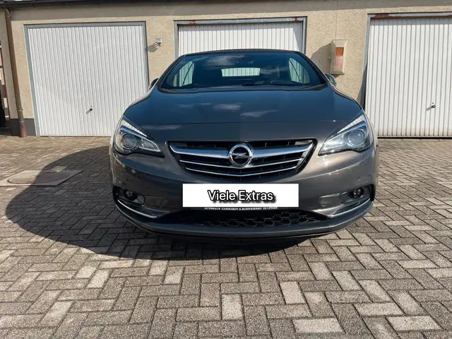 Opel Cascada CASCADA EDITION Bi-XENON TEMPO MEDIA PDC MFL SHZ