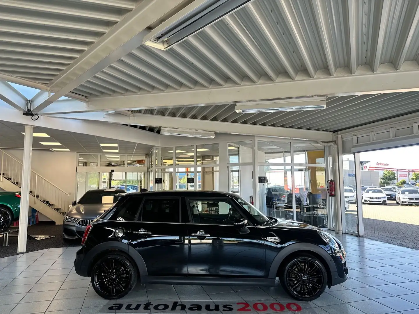 MINI Cooper S AUT./LED/CAM/NAVI/A.TEMPO/DAB/JCW Noir - 2