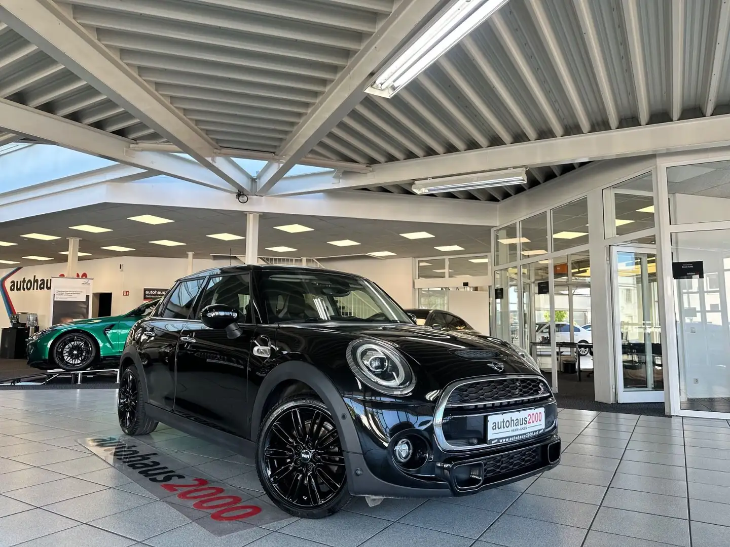 MINI Cooper S AUT./LED/CAM/NAVI/A.TEMPO/DAB/JCW Noir - 1