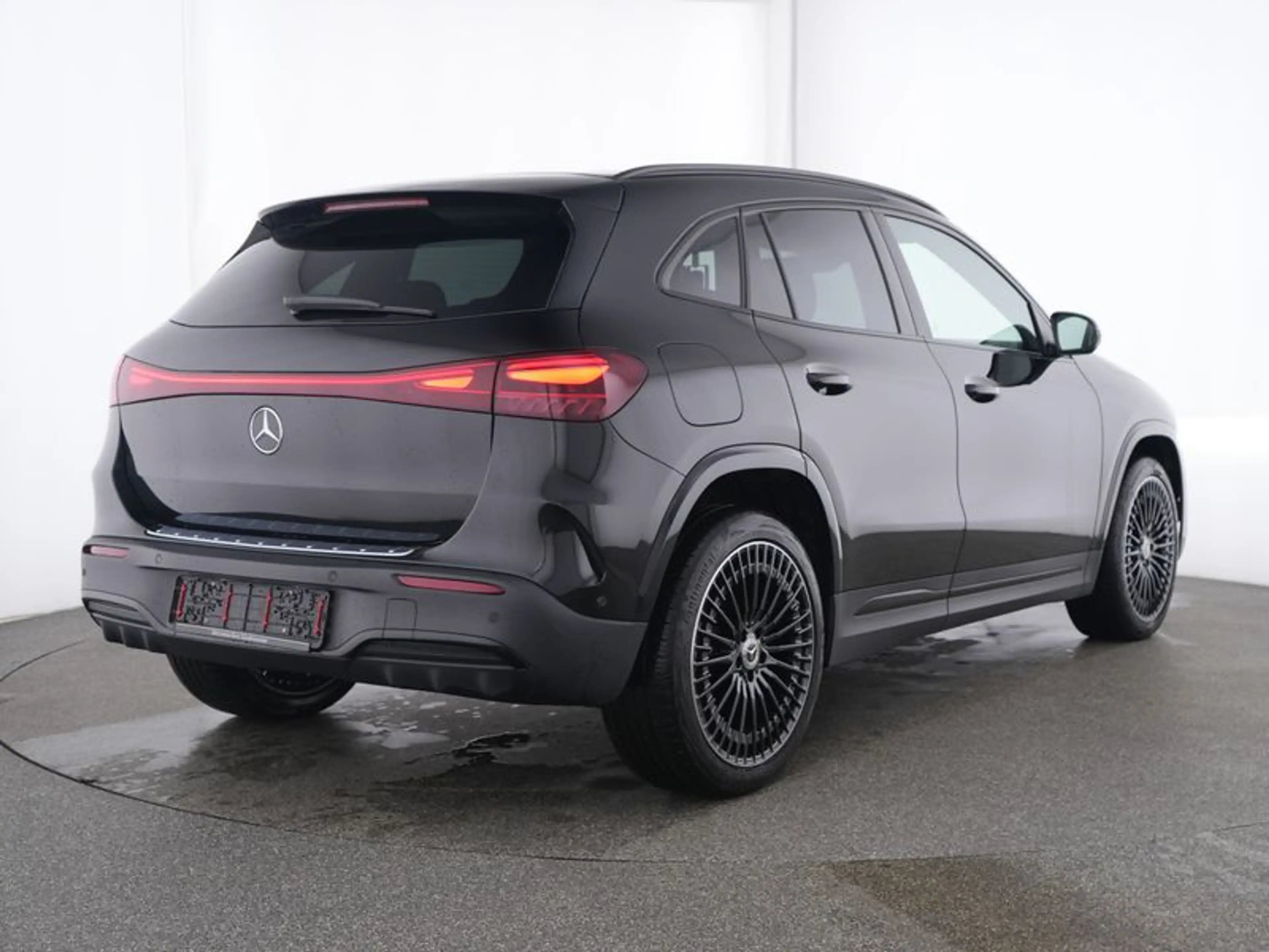 Mercedes-Benz EQA 250 + AMG NIGHT 360 AHK KAMERA PANO SPUR PDC — photo 4
