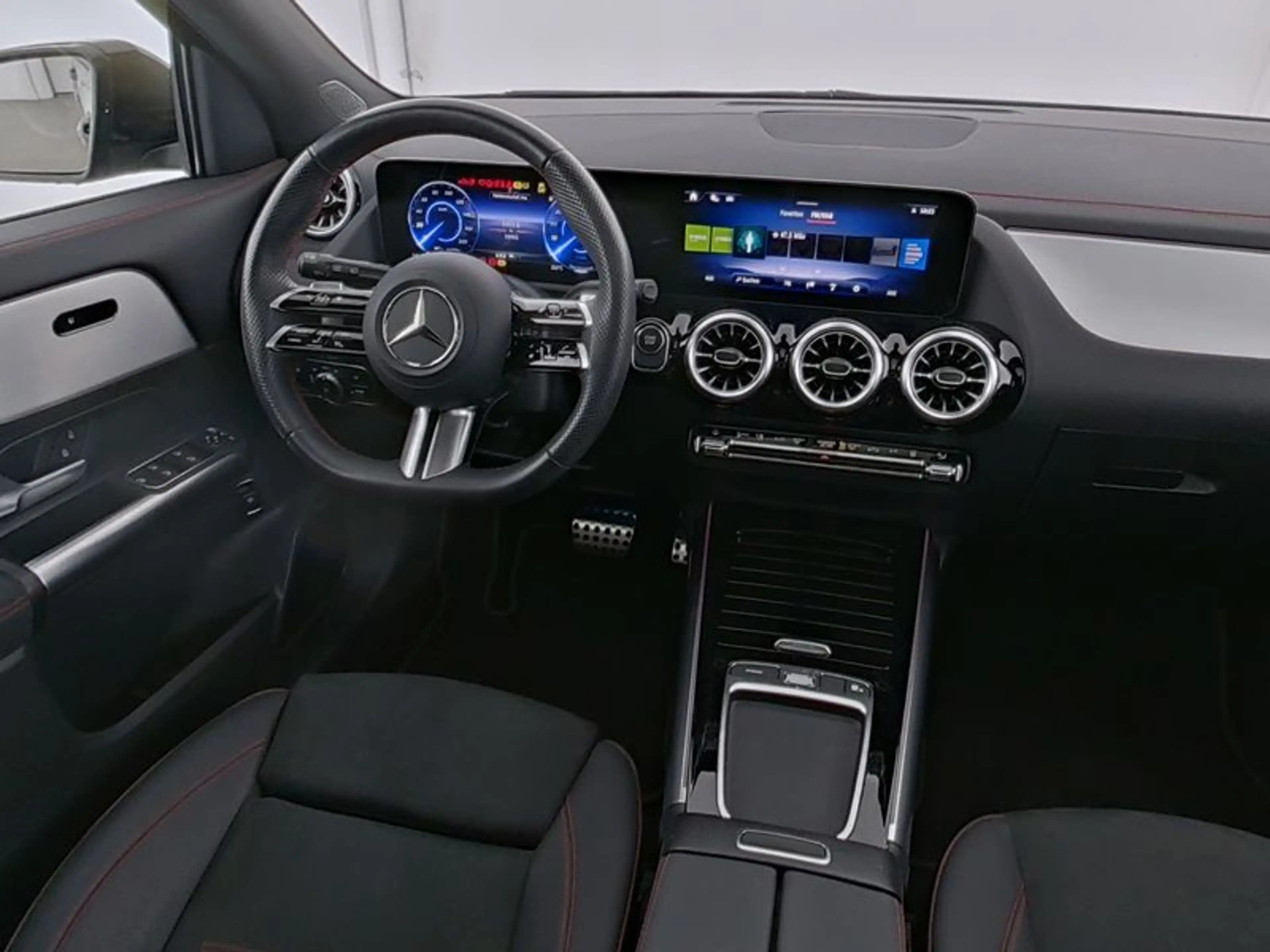 Mercedes-Benz EQA 250 + AMG NIGHT 360 AHK KAMERA PANO SPUR PDC — photo 7