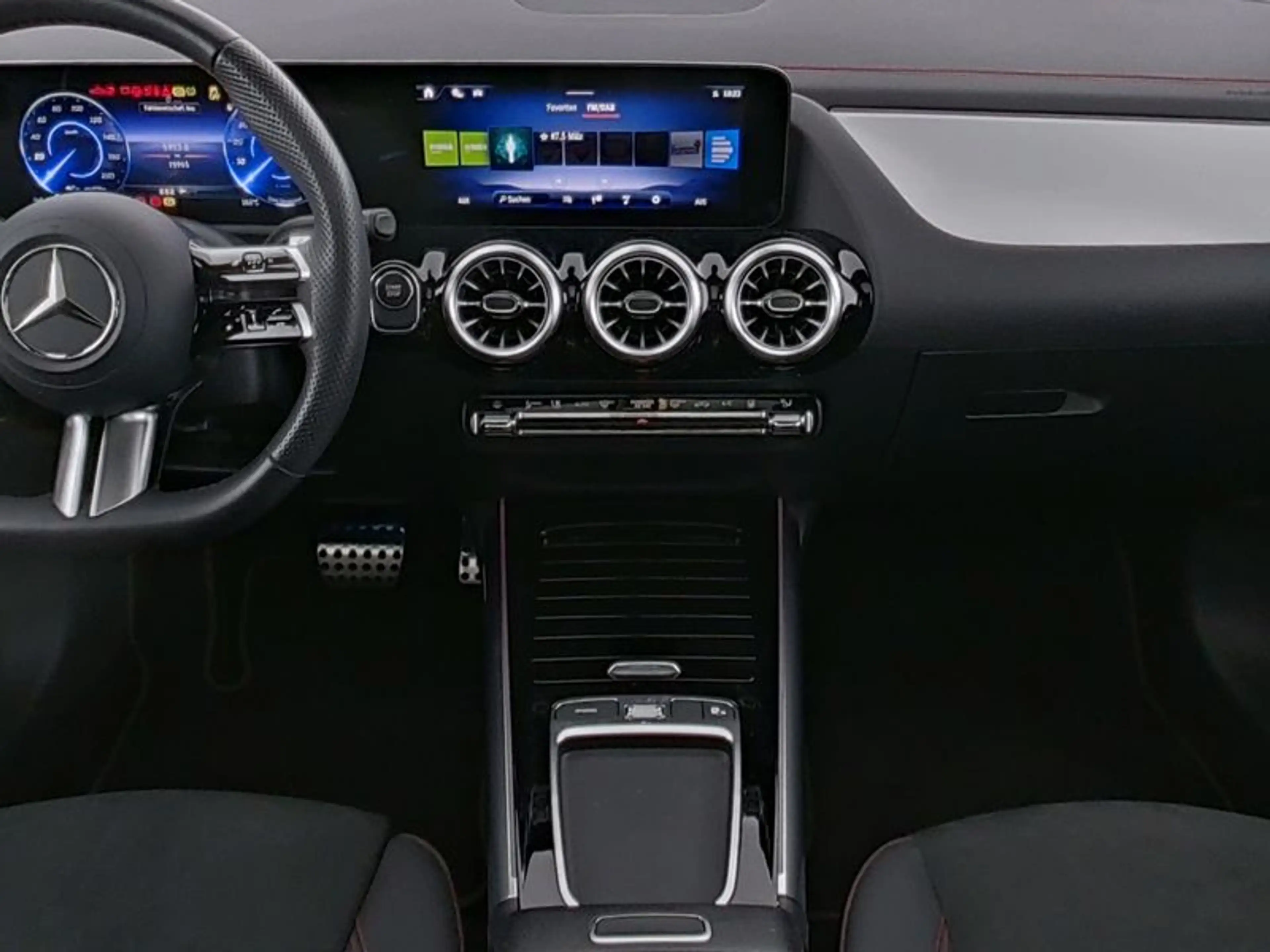 Mercedes-Benz EQA 250 + AMG NIGHT 360 AHK KAMERA PANO SPUR PDC — photo 6