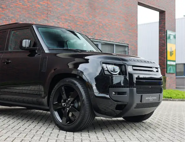 Land Rover Defender view 8