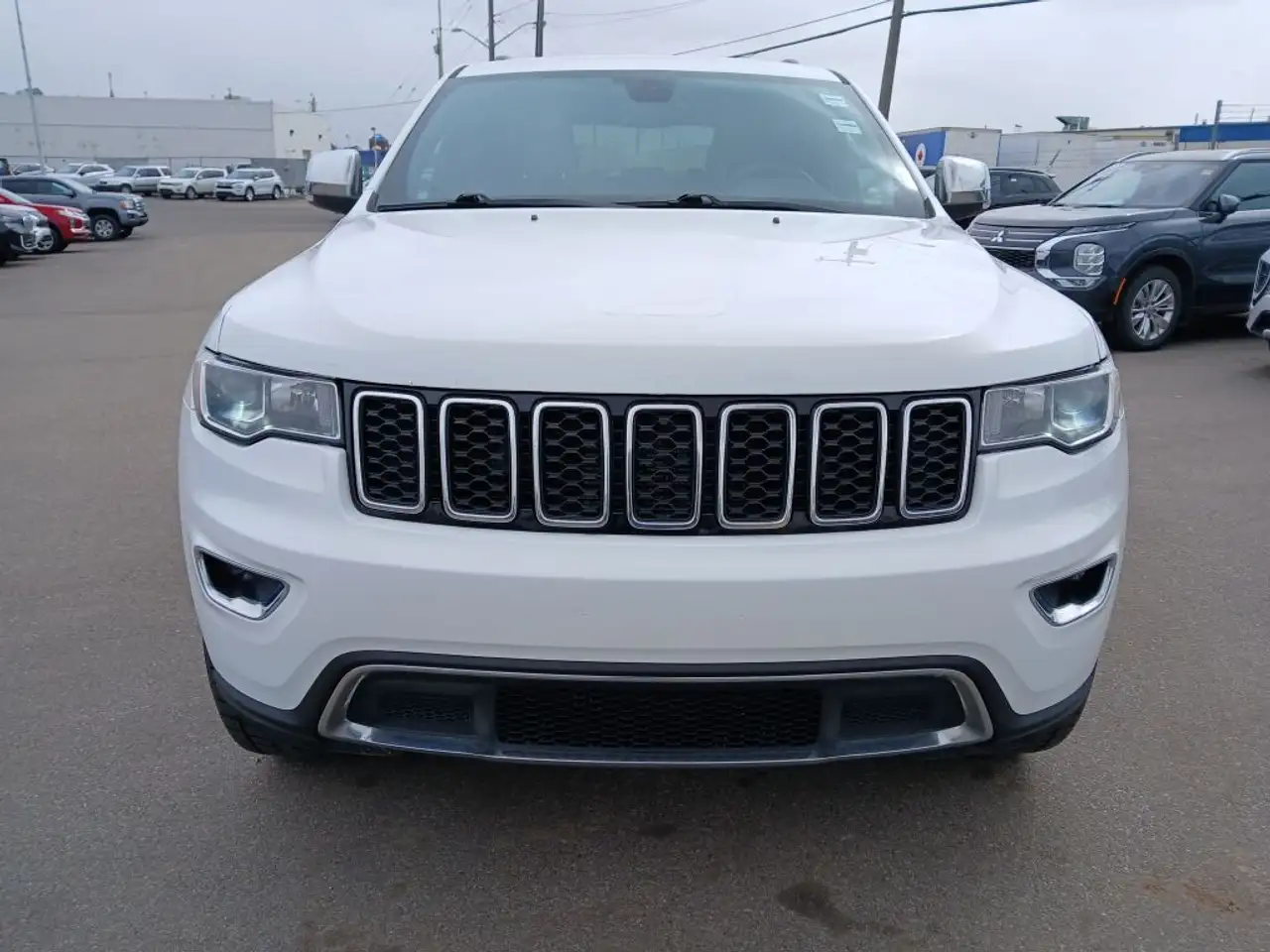 Jeep Grand Cherokee снимка Jeep Grand Cherokee