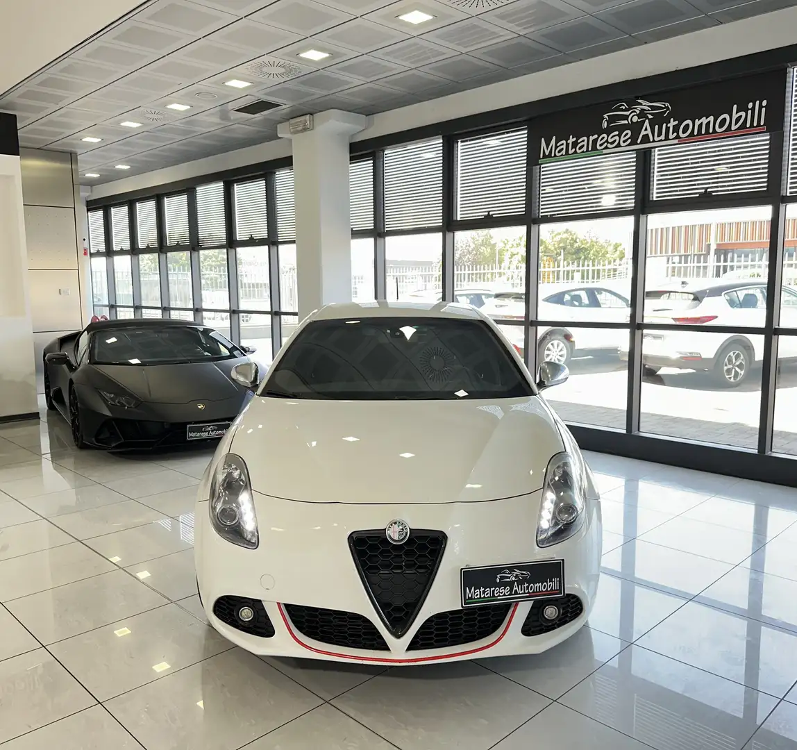 Alfa Romeo Giulietta 1.4 170cv PackSport DistribuzioneOK Finanziabile Bianco - 2