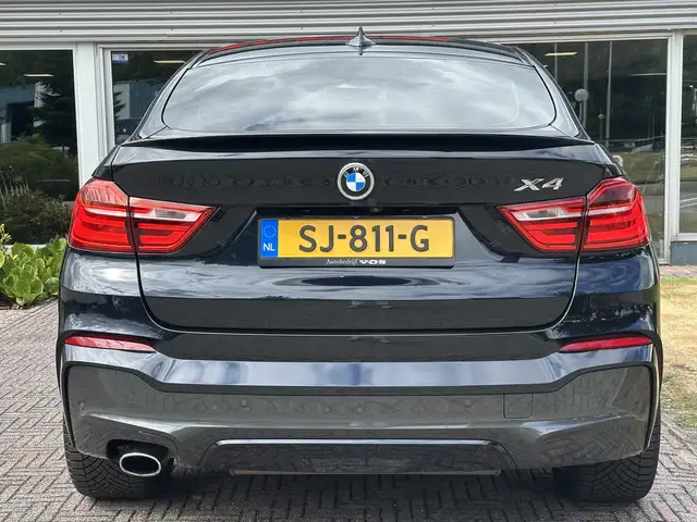 BMW X4 view 7