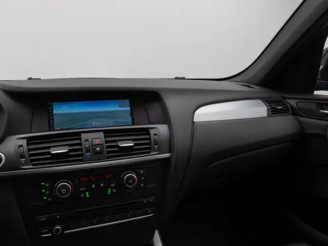 BMW X3 view 21