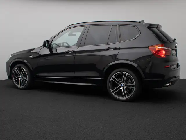 BMW X3 view 10