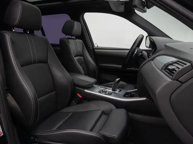 BMW X3 view 29