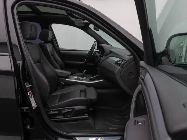 BMW X3 view 24