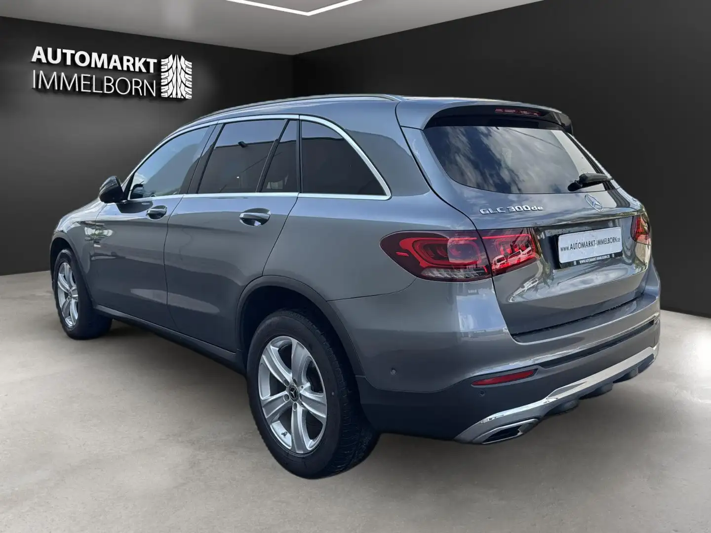 Mercedes-Benz GLC 300 de Exclusive 18*Pano*Mubeam*Kamera*Leder Gri - 2