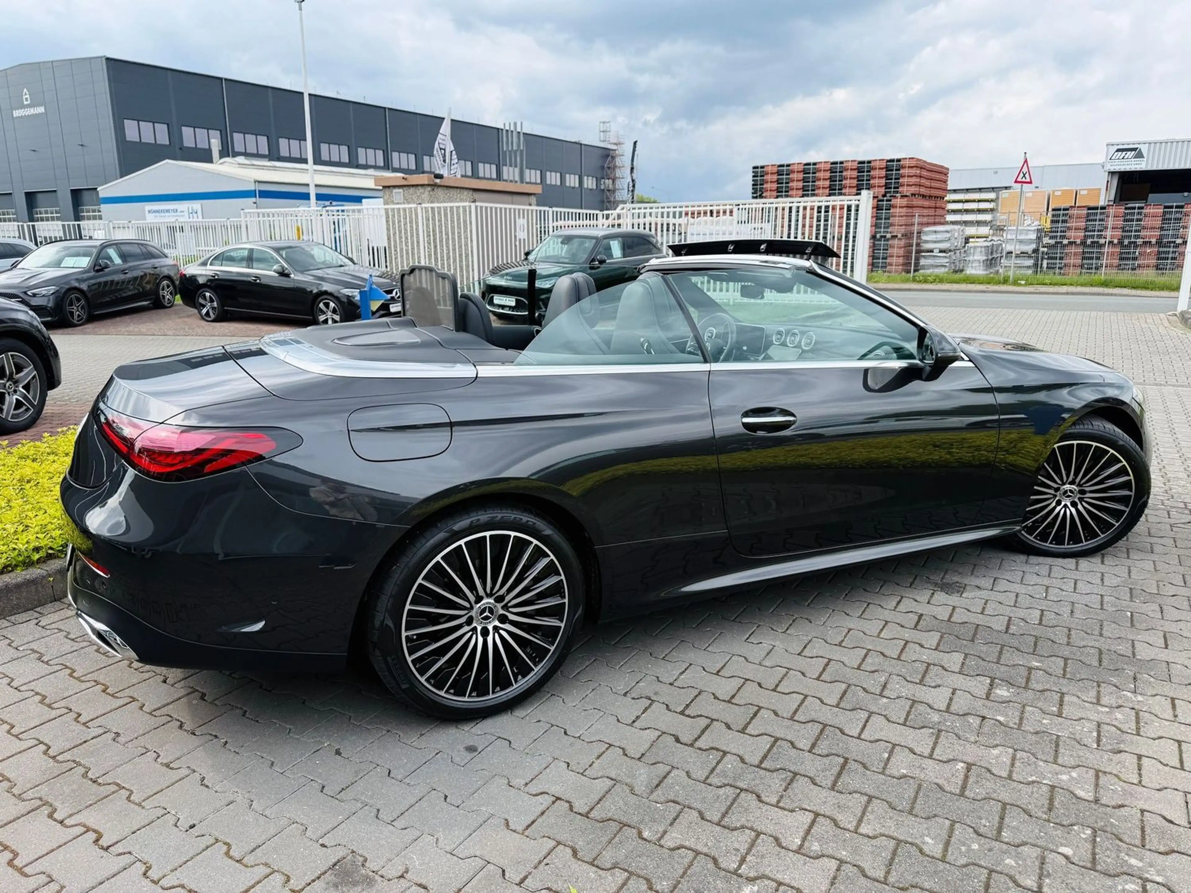 Mercedes-Benz CLE 180 CABRIO, AMG, LED, PTS, RFK, Tot, Keyless, Memory — photo 11
