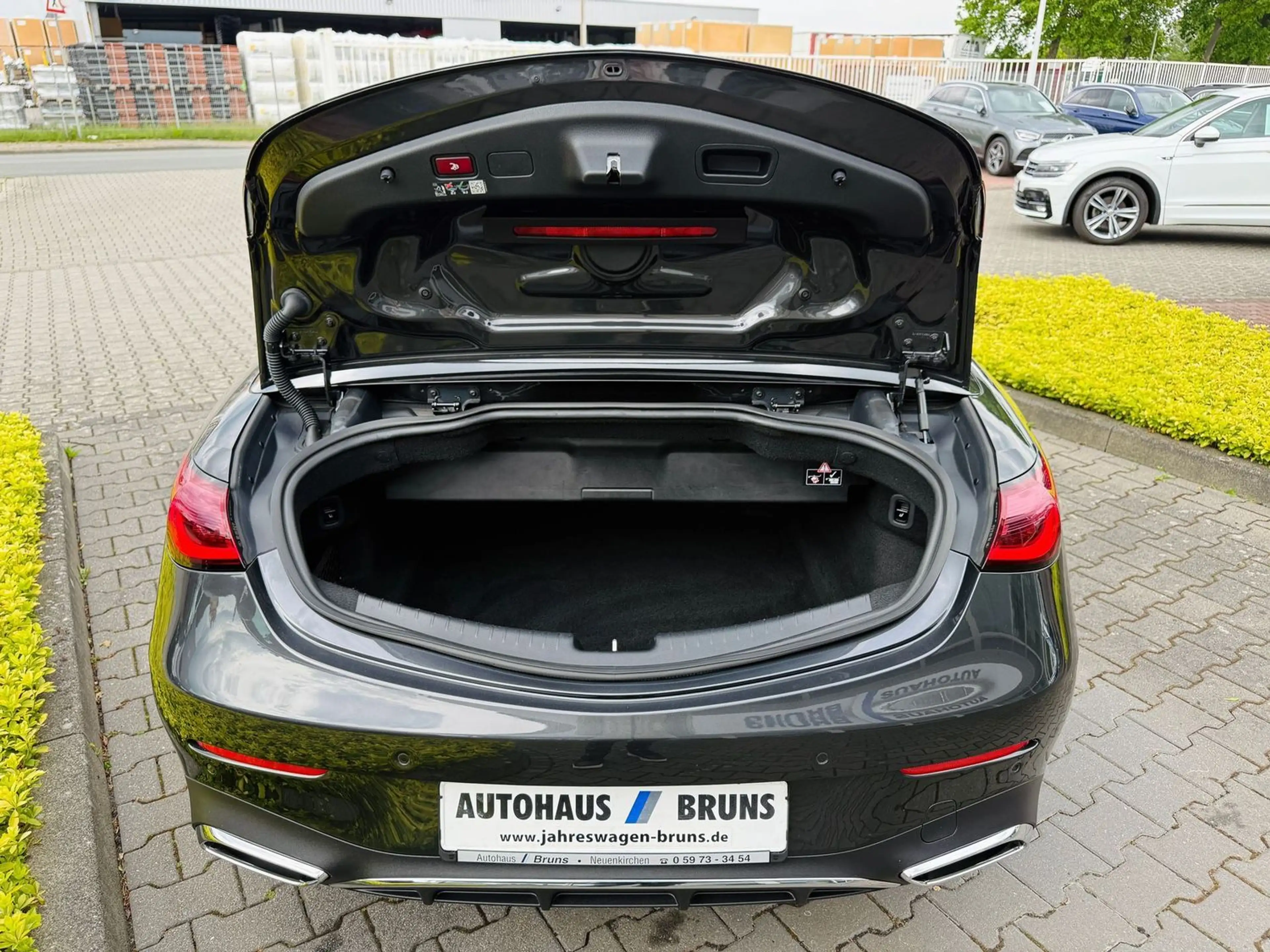 Mercedes-Benz CLE 180 CABRIO, AMG, LED, PTS, RFK, Tot, Keyless, Memory — photo 12