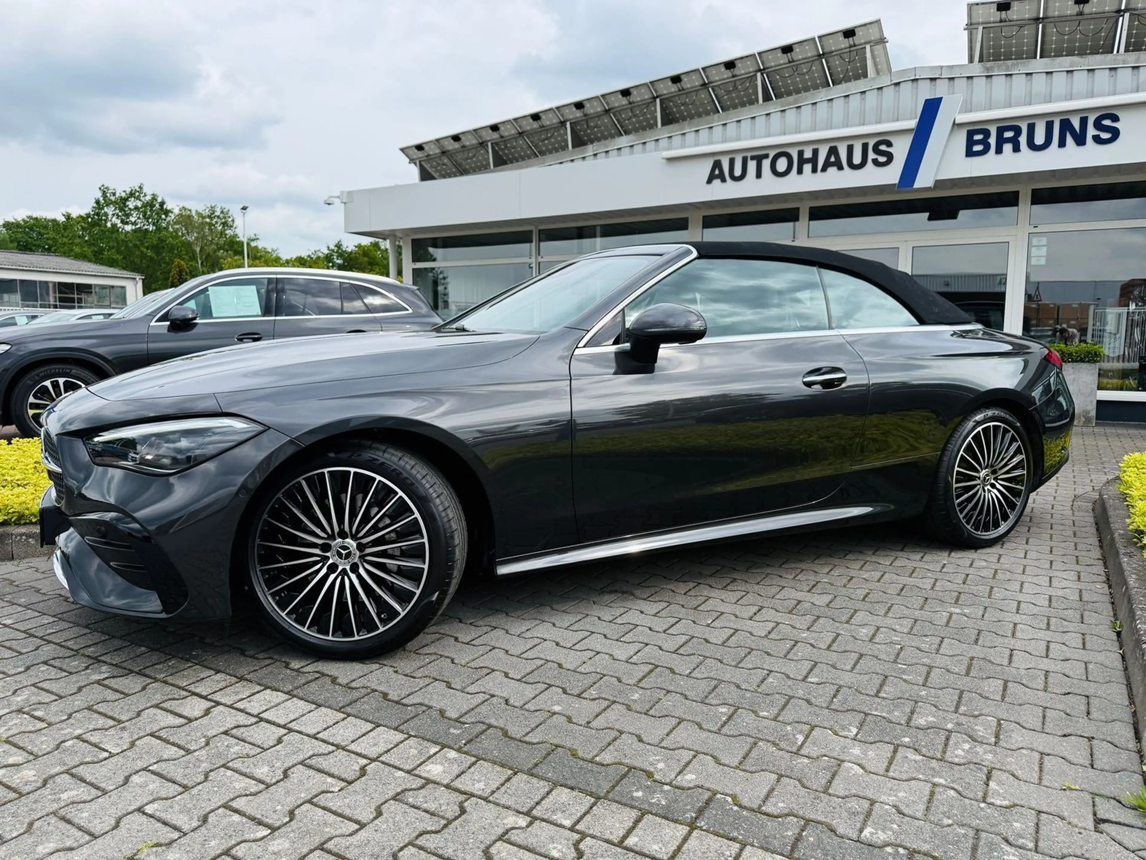 Mercedes-Benz CLE 180 CABRIO, AMG, LED, PTS, RFK, Tot, Keyless, Memory — photo 3